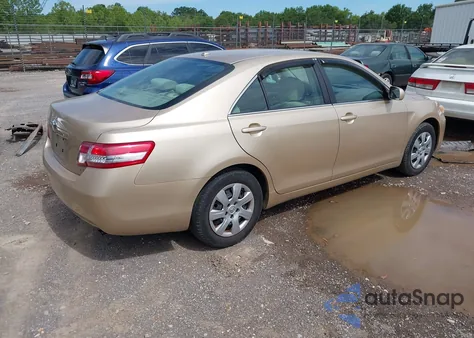 2011 Toyota Camry Le z USA, uszkodzony, nr VIN 4T1BF3EK6BU133811
